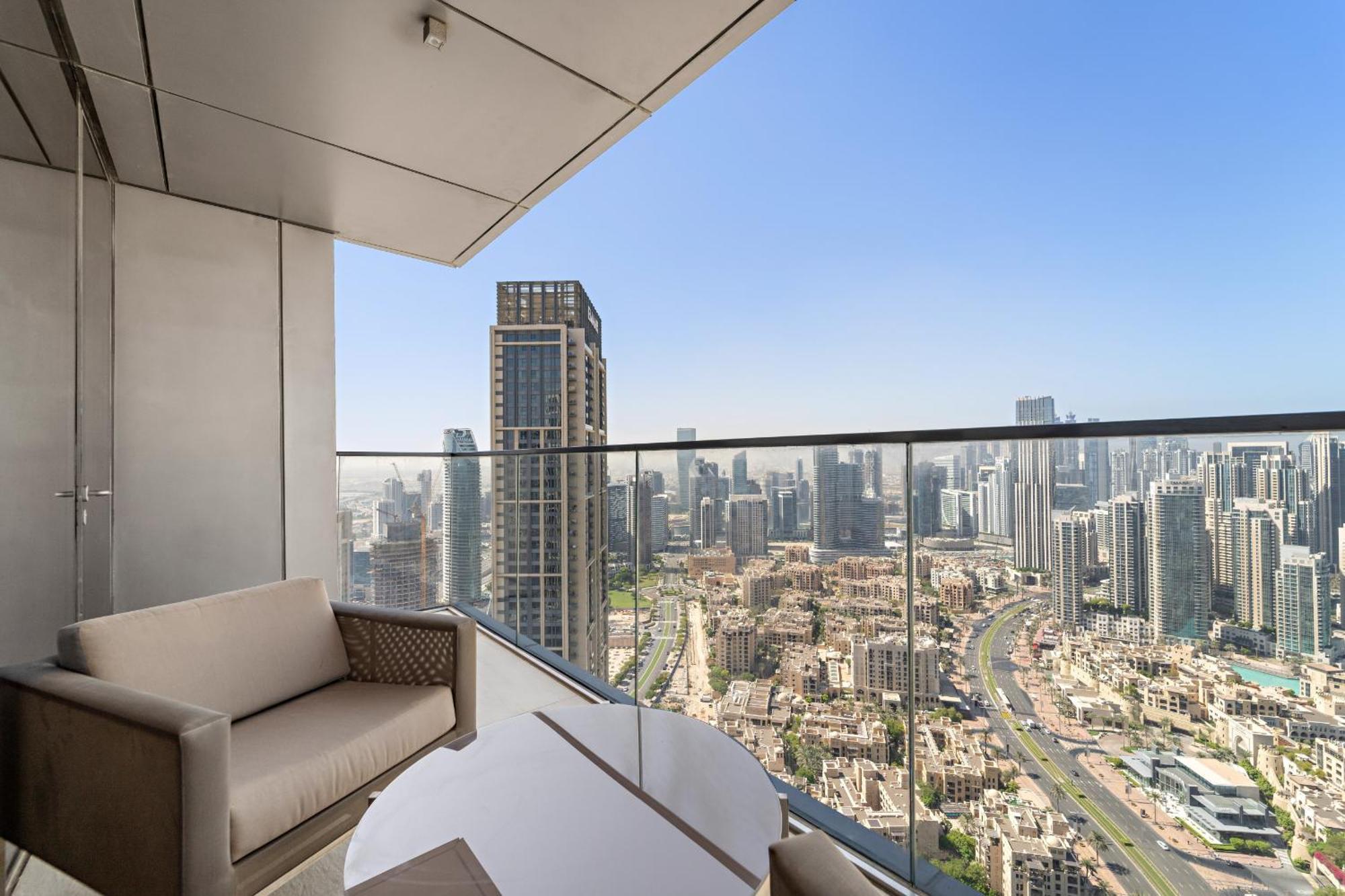 Vayk - Luxurious 2 Bedroom In Downtown *